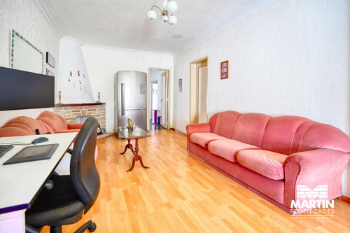 Casa En Venta En Martinez 4 Ambientes, Suite/vestidor, Jardín Dpto 2 Amb Al Fondo