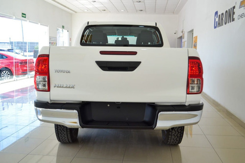 Imagen 6 de 10 de Hilux Base 2018