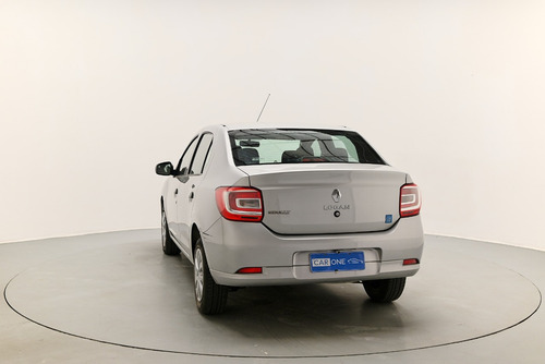 Imagen 4 de 16 de Renault New Logan Life 1.0 4p