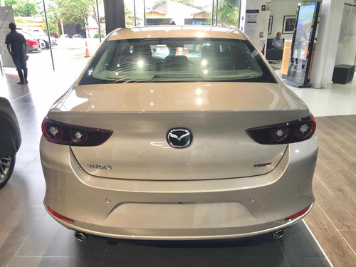 Imagen 6 de 17 de Mazda 3 Sdn At Grand Touring Hibrido 2.0