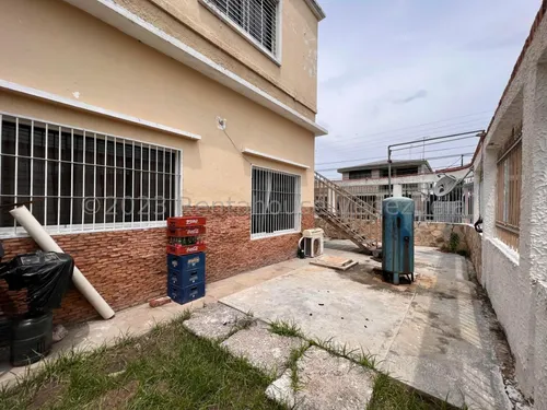 Casa En Venta Urbanizacion Bermudez Maracay, Seguridad, Vigilancia 24hrs, Lista Para Negociar! Rah 24-28808