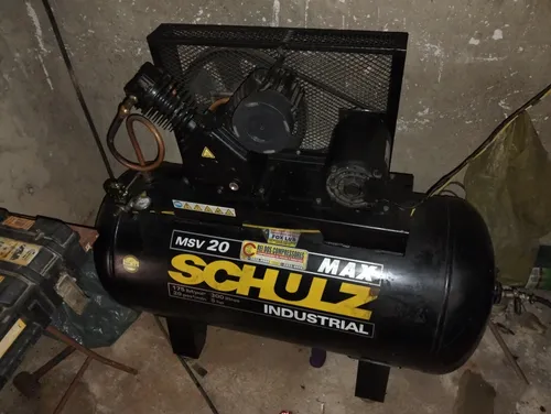 Vender-se Compressor Industrial, Com 8 Meses De Uso