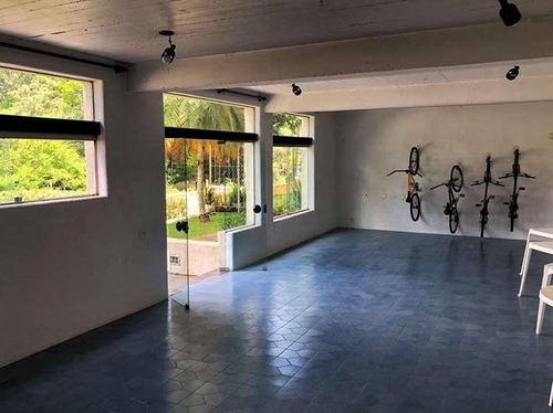Imagem 19 de 30 de Cond. Granja Do Lago - Térrea Com Estilo! Piscina, Vista E Apto Hóspedes! - Ca0655