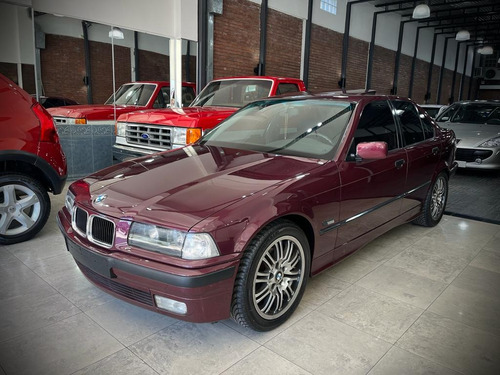 BMW Serie 3 2.0 328i Sedan