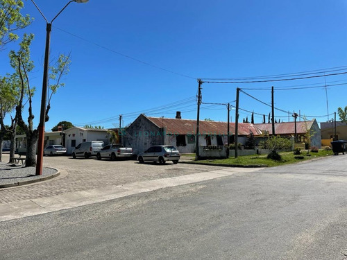 Imagen 6 de 6 de Conchillas | Casa Y 2 Locales En Pleno Centro