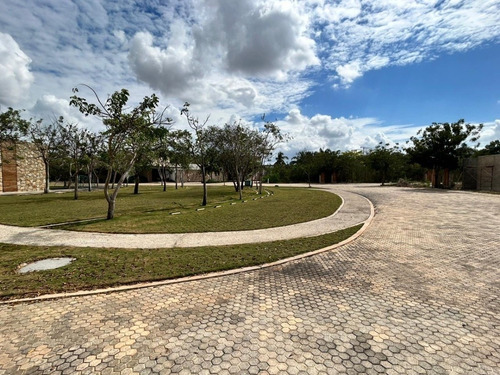 Imagen 21 de 28 de Precio Promoción . Terreno En Venta En Privada Temozón Casa