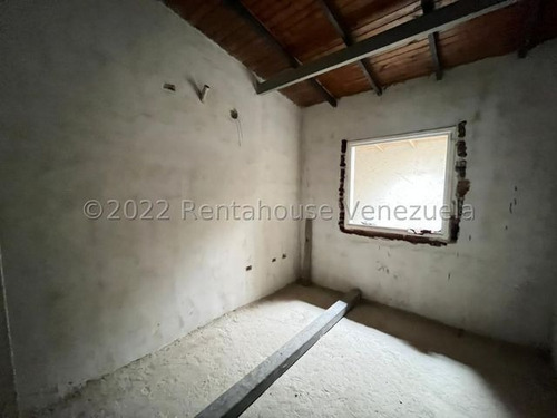 Imagen 17 de 27 de Townhouse En Venta Conj Resid Karol Home Ii, Prolongación Av. Aragua 23-12730 Hc