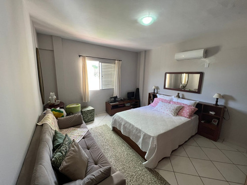 Apartamento Balneário Camboriú Barra Sul Quadra Mar 125 Metros Do Mar Com 3 Quartos E 2 Banheiros