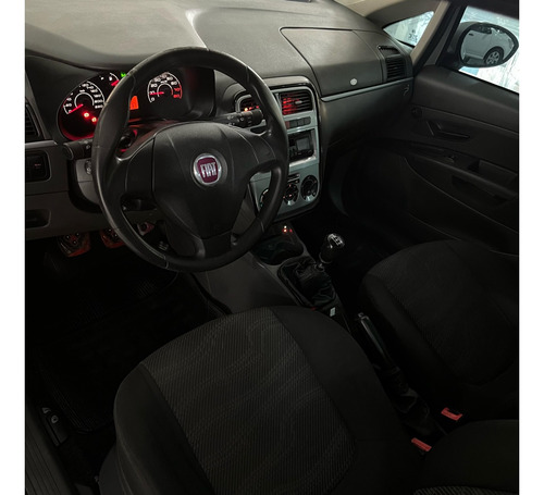 Fiat Punto 1.4 ATTRACTIVE 8V FLEX 4P MANUAL