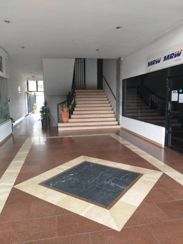 Imagen 2 de 7 de Best House Vende Excelente Oficina, La Macarena