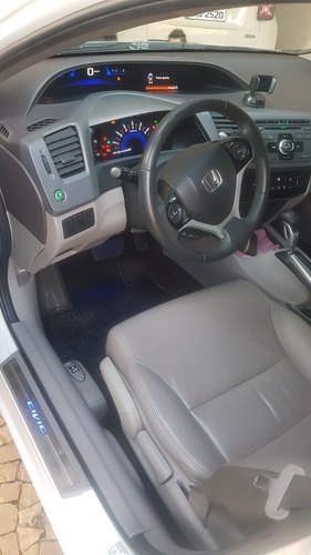 Imagem 8 de 13 de Honda Civic 2014 2.0 Lxr Flex Aut. 4p