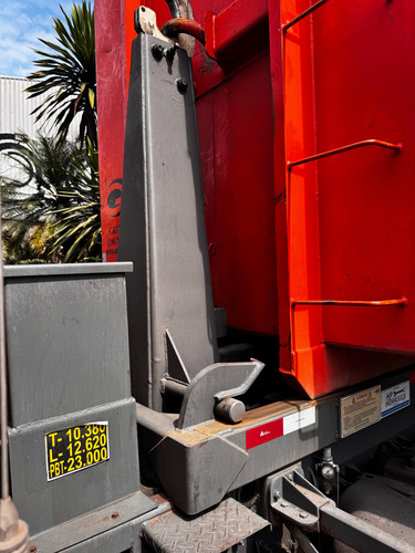 Volvo Vm 330 Truck 6x2 Roll On Off 16/17 / Sem Caçamba
