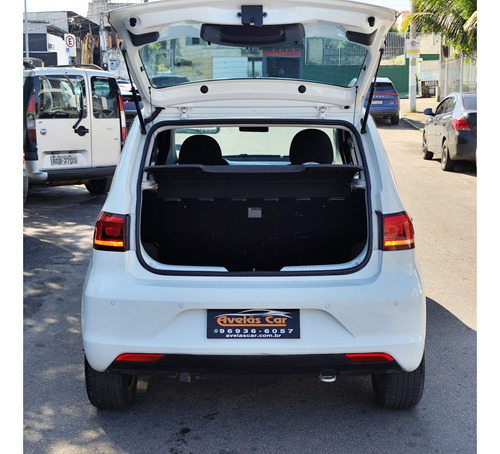 Volkswagen Fox 1.6 MSI TOTAL FLEX CONNECT 4P I-MOTION