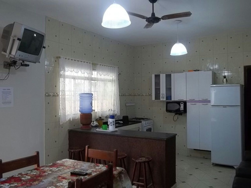 Alugo Casa De Praia Para Finais De Semana E Temporadas, Ótima Localização Á 294 Metros Da Praia, Casa Bem Cuidada Por Caseira, Arejada, Limpa, Sem Mofo Ou Bolor, Acomodação Para Até 11 Pessoas.