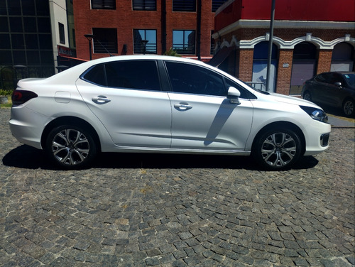 Citroen C4 Lounge Shine At, 2018, Blanco, 120000kms