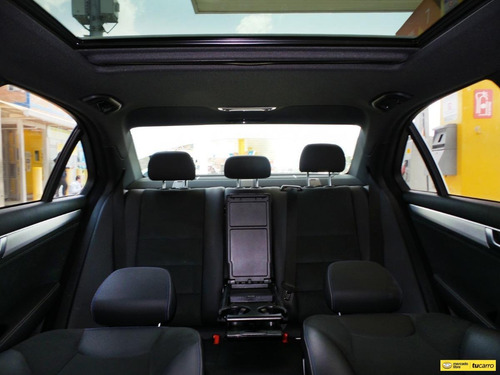 Imagen 22 de 25 de Mercedes Benz C 200 Cgi