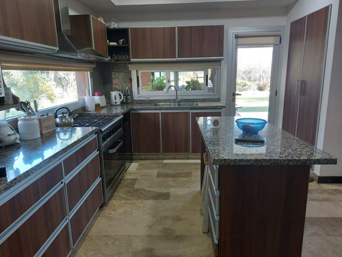 Alquiler Temporario. Casa Sobre El Golf - Golfer's