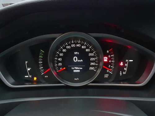 Volvo V40 T4
