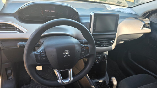 Peugeot 2008 1.6 Allure am20
