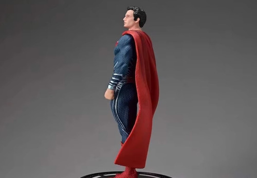 Figura Superman Heny Cavill Con Base Luminosa Dc Definida
