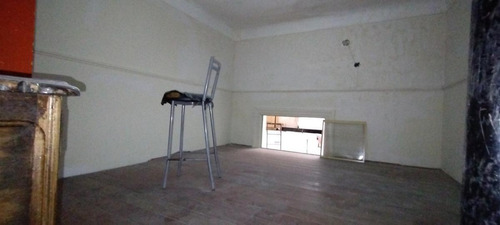 Imagen 7 de 14 de Departamento-balvanera-3 Amb-patio Cubierto-para Depósito, Oficina, Vivienda-p.b.