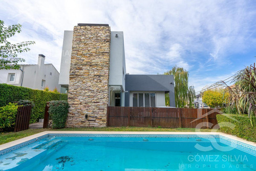 Casa En Venta 6 Ambientes Barrio Cerrado Altos Del Sol, Ituzaingó