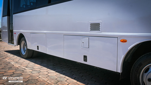 Autobus Isuzu Para 35 Pasajeros
