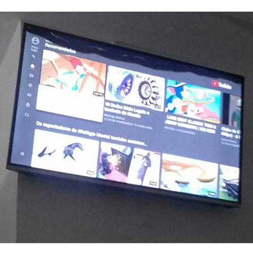 Smart Tv Philco 4k De 49 Polegadas Com Avaria Na Tela