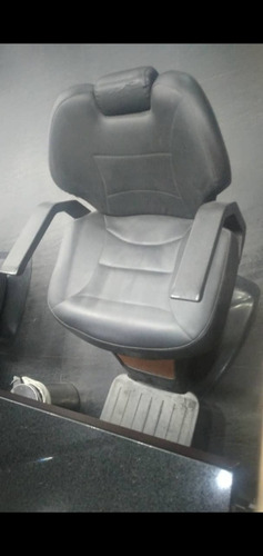 Imagen 1 de 3 de Sillas De Peluqueria Y Barberia