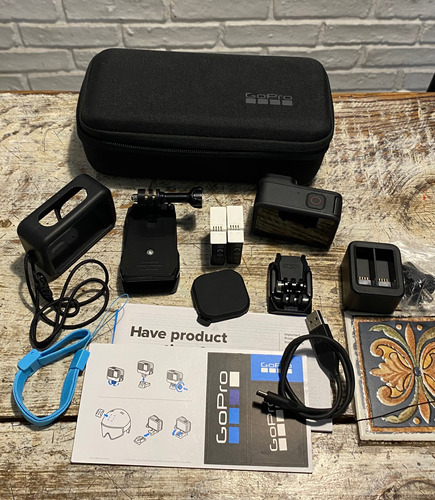 Cámara Gopro Hero 11 Black - 5.3k Más Accesorios De