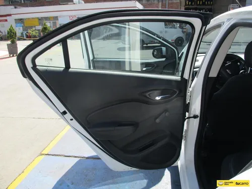 Chevrolet Onix Lt 1400cc Mt Aa