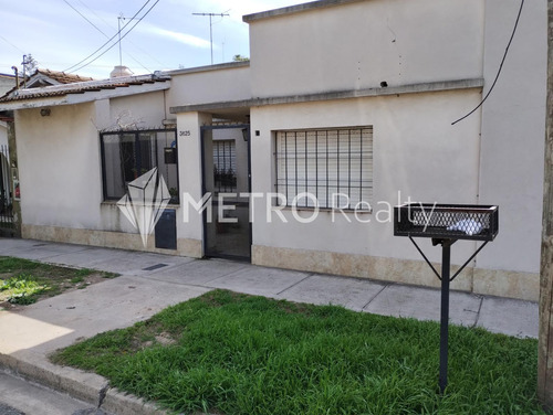 Casa En Venta De 4 Ambientes En Villa Adelina, Vicente López