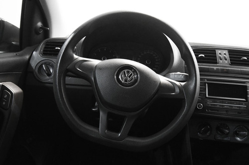 Imagen 11 de 15 de Volkswagen Vento 2018 1.6 Starline Mt