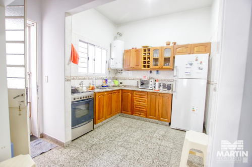Casa 4 Ambientes Con Terraza Y Parrilla - Olivos.