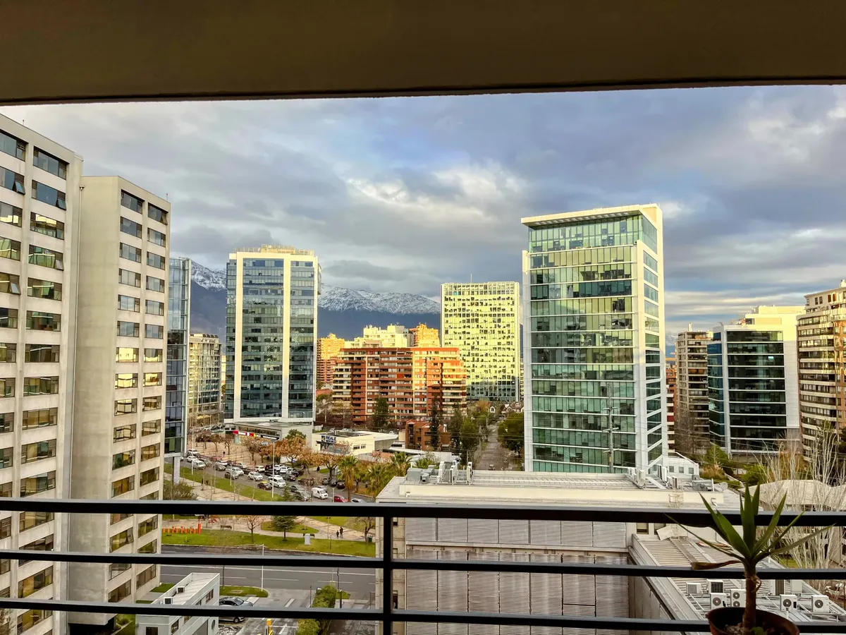 Imagen 4 de 5 de Amplio Departamento 4 Dormitorios Nueva Las Condes.