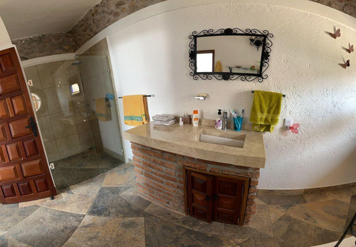 Casa A Orilla Del Lago De Tequesquitengo
