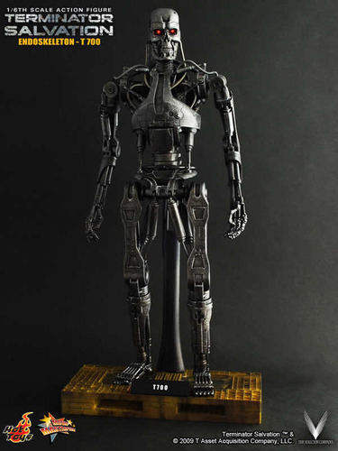 T-700 Endoskeleton 1/6 Terminator Salvation Hot Toys