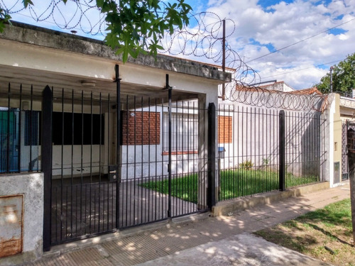 Casa en beccar, America 1955