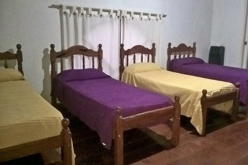 Casa En Salta. Pileta, Jardín, Cochera, Vista A Las Montañas. A 15' Del Centro