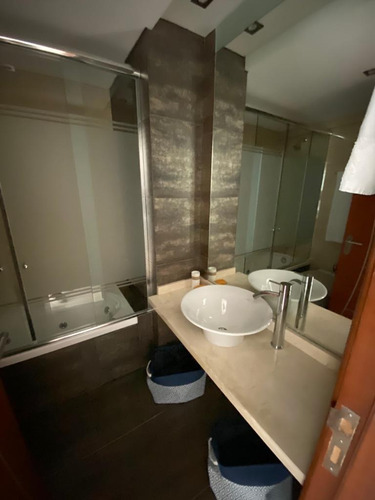 Imagen 6 de 18 de Apartamento En Venta De 2 Dormitorios En Playa Mansa (ref: Lij-5101)