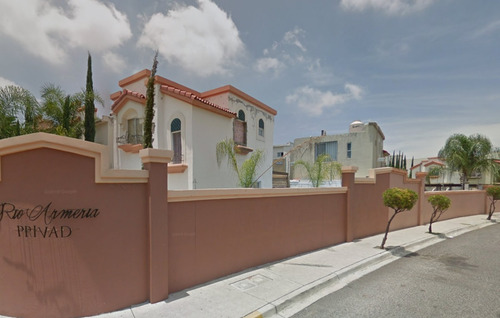 Sg- Casa De Recuperacion Bancaria En C Privada Verde, Paseos De Santiago, Tonala
