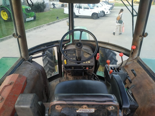 John Deere 2850