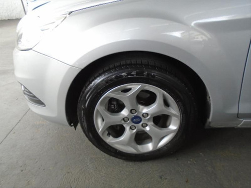 Imagem 13 de 14 de Ford Focus 2.0 Titanium Hatch 16v