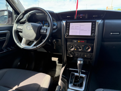 Toyota SW4 2.8 Sr 177 cv 4x4 5 asientos automática