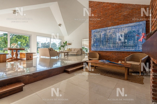 Casa Sobre El Green Del Hoyo 7 Del Cantegril Country Club- Ref: 4702