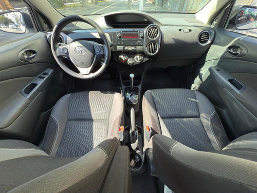 Toyota Etios 1.5 X Plus 16v Aut. 4p