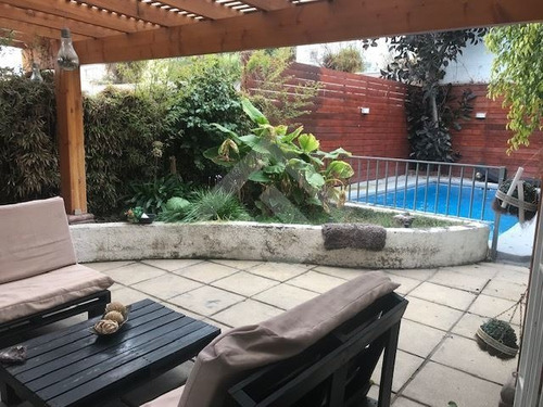 Imagen 18 de 24 de Casa En Venta De 5 Dorm. En La Florida