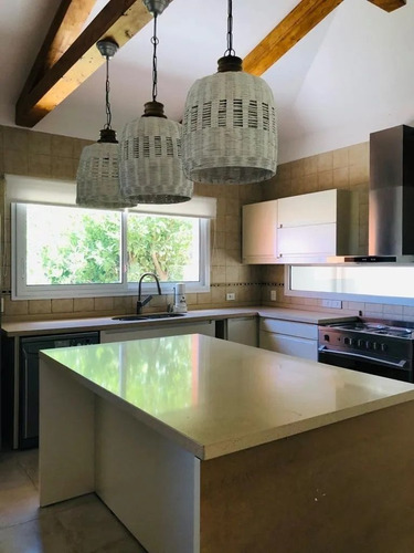 Quinta En Venta De 4 Dormitorios En Laguna Del Sauce