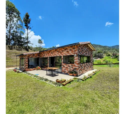 Casa Campestre En Venta En Guatapé, Vía Benedictinos