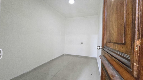 Casa Con Estacionamiento
